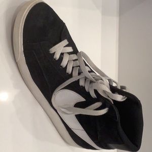 Nike blazer high top suede sneakers size 9.